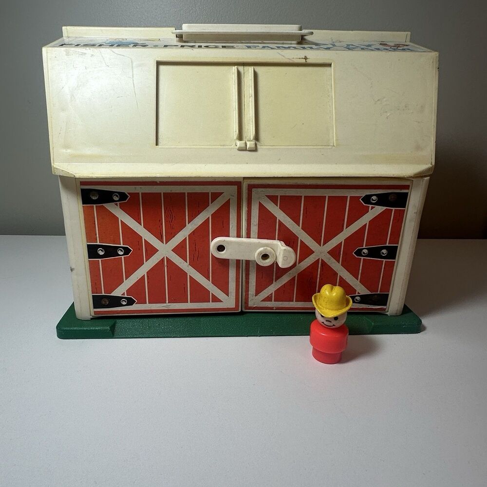 Vintage 1967 Fisher Price Family Play Farm #915 Little People Fisher Price Barn